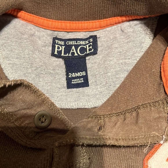 The Children’s Place Brown Pop Over Pull Over 24 Mos Boys - Picture 6 of 7